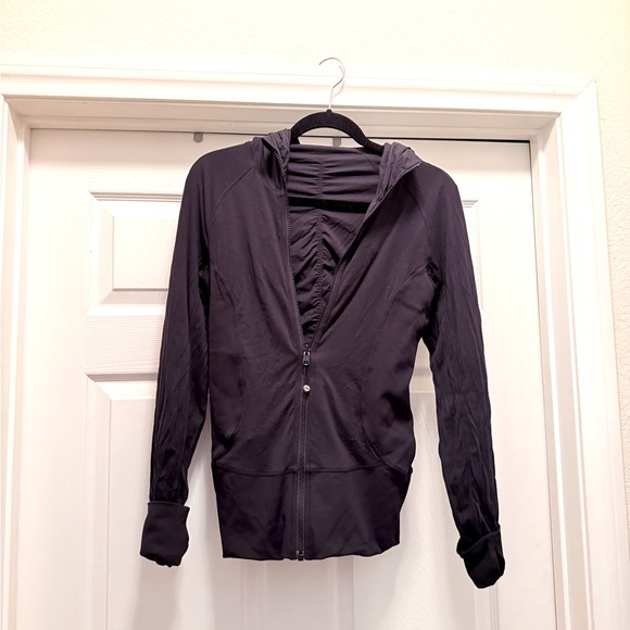 lululemon athletica Jackets & Blazers - NEW Lululemon Athletica Women’s Black Long Sleeve Zip Up Jacket Size 8